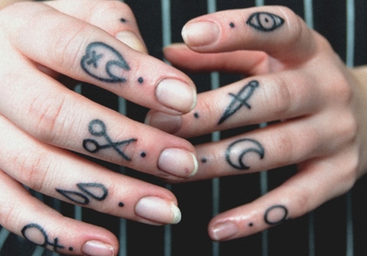 tatuajes-dedos-manos-1